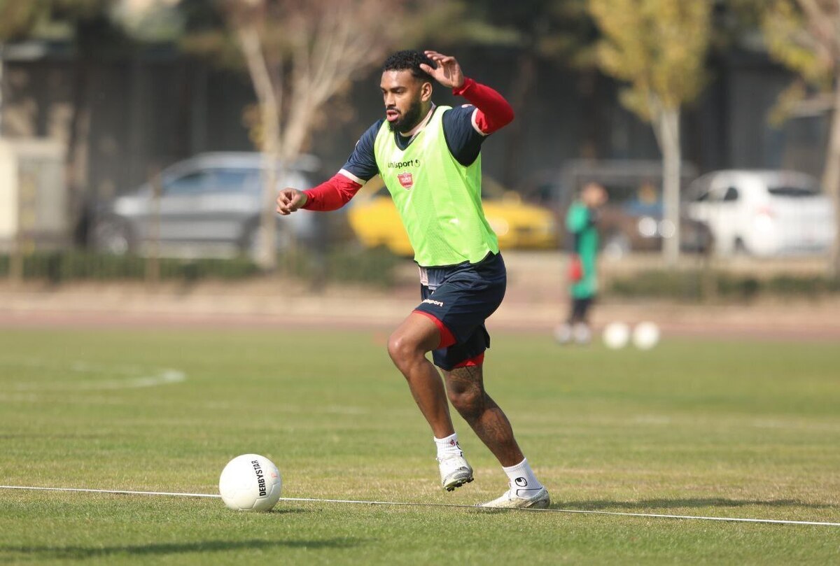 دادگاه عالی ورزش علیه پرسپولیس! لوکادیا از جریمه دادن مبرا شد