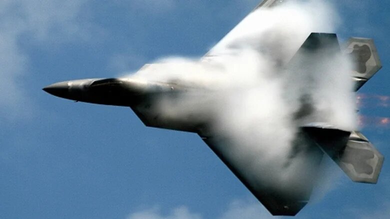 چرا صادرات جنگنده F-22 رپتور ممنوع است؟